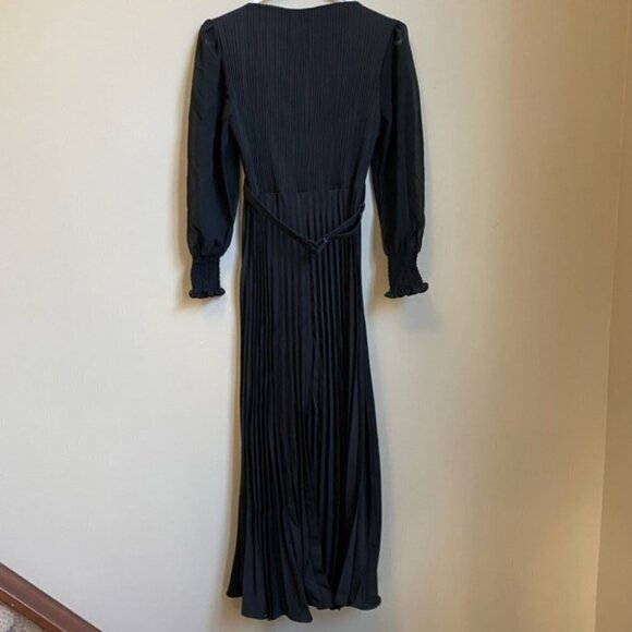 Black Long Sleeves Pleated Dress One-Size - Picture 2 of 5